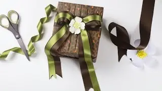 Creative Gift Wrapping with Leopard Pattern Wrapping Paper, Japanese Pleats and Frangipani Flower