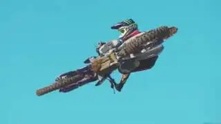 M&uacute;sica Eletr&ocirc;nica e Manobras Insanas no Motocross Sem Limites!