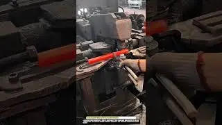 Forging heavy steel chain links with hydraulic press Worktool factory