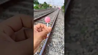 Chinki throws away Anish's lollipop 🍭🥹🤣 #quran #train #shortsviral