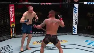Anthony Pettits spinning wheel kick vs Alex morono