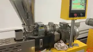 Twin screw extrusion granulation line + blue masterbatch
