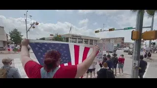 Hundreds gather in Taylor, Pflugerville for 'No Kings' protest