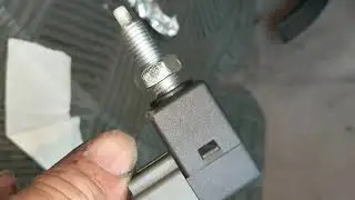 Kia sorento 2007 brake light switch