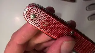 Wenger Soldier Knives 1951 and 1961 model - Stamps and Discussion