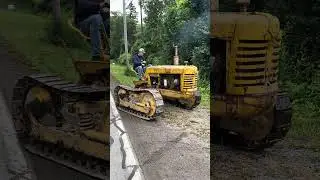 Oliver OC-6 Crawler Tractor - SOLD at Bontrager Auction #oliver #tractor #tractorauction #auction