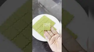 Diwali Special Palak / Spinach Mathri  #shorts #youtubeshorts #diwali