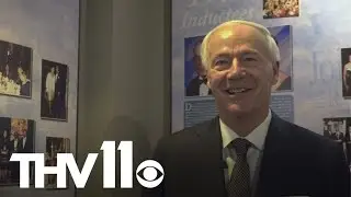 Former Gov. Asa Hutchinson speaks at tribute dinner for the John H. Johnson museum