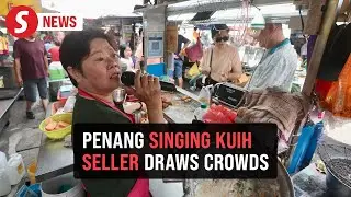 Singing kuih seller brings joy and customers to Jelutong market
