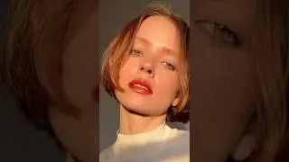 Let&rsquo;s try red metallic lips look ✨🎸
