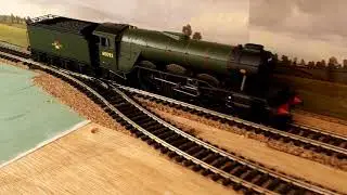 HORNBY 'OO' GAUGE R3013 Class A3