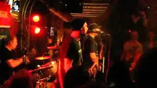 The Queers in 44club Kiev 20022011.avi