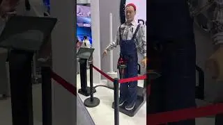 ЖКХ-робот на экономическом форуме в Питере! #пмэф #этопитердетка