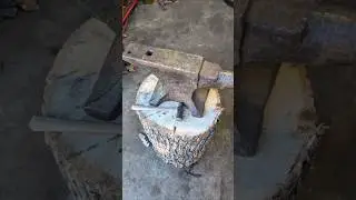В мастерской новая наковальня Hay-Budden #наковальня #антикварная #кузнец