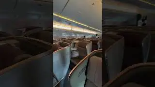 Singapore Airlines - Airbus A350-900, Business Class #aviationlovers #airplane #singaporeairlines 🇸🇬