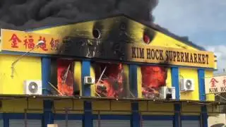 Sibu Jaya supermarket up in flames