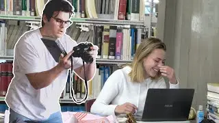 COPIANDO APUNTES DE DESCONOCIDOS EN LA BIBLIOTECA 📚