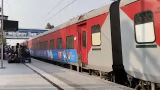 22939 - Okha - Bilaspur SF Express Crossing Shegaon Full Speed 🚅 #viralvideo pls subscribe 👍❤️💬🔔