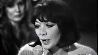 JULIETTE GRECO ospite ad Adesso Musica concede intervista e canta in italiano (Unico nel Web!)
