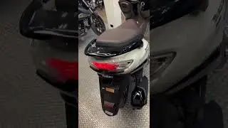 2024 Suzuki Burgman 125 White #shorts #trending #vaibhavmotoworld