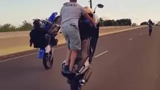 81 Tmax Wheelie with one hand   highway with no hands   soryder 😲😱   YouTube