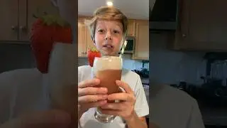 Strawberry Float w/ OLIPOP 🍓 #olipoppartner #shorts #fyp #cooking #viral #strawberry #icecream