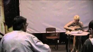 MOV069