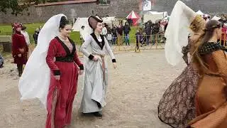 Viduramžių ir renesanso šokiai Medininkų pilyje.