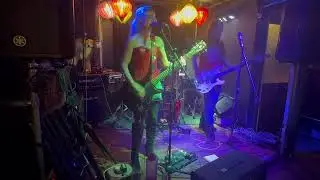 Fyzz Wallis Band - &lsquo;Alpha Female&rsquo;