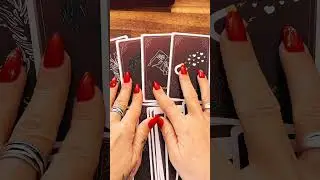Cette personne est triste ❤️#tarot #guidance #tiragesentimental 
