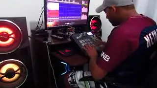 Montagem Funk Das Antigas Aovivo Na MPC By Dj Ozeias