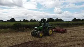 John Deere 7700 Cultivating - July 2020