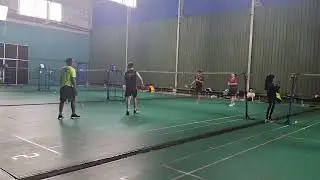 permainan badminton. minggu,25.01.2025 hendri/raja vs louse/david