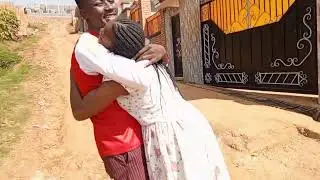 Sinzi uko nakitwara bakunwaye