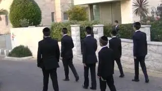 Shira Chadasha Boys Choir Menucha V'Simcha