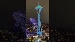 A snowboarder shreds the Space Needle in an epic New Year&rsquo;s show. #SeattleNYE #drones  #SpaceNeedle