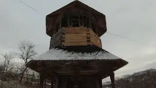 Biserica de lemn din Vr&acirc;ncioaia + Mănăstirea Lepșa_Biserica din lemn