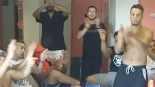 Des d&eacute;tenus tournent un Clip dans la prison d'Aiton
