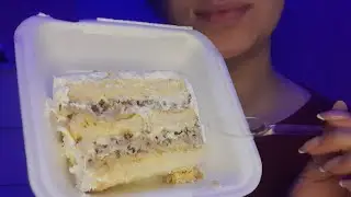 ASMR comendo torta de nozes com café 🍰🎂 chewing sounds, eating sweet pie😝
