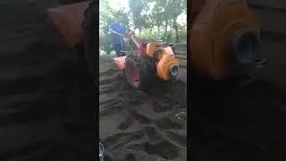 Vecchio motocoltivatore valpadana VMC 18super a lavoro