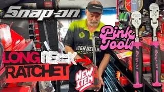 Трещотка Snap On с длинной шейкой и розовыми инструментами