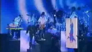 blue man group royal variety london human paint brush