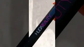 Huda Beauty Life Liner #makeupswatches #hudabeauty #hudabeautymakeup #makeup #beauty #blackliner