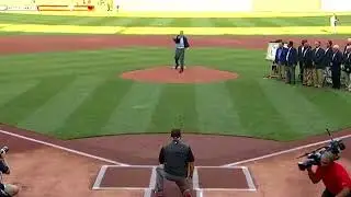 Michael Cuddyer throws out the first pitch