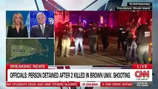 Рид присоединился к CNN вместе с Даной Баш, чтобы обсудить смертельную стрельбу в Брауновском уни...