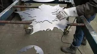 Plasma cutting maple leaf by hand. 800mm (31in)