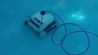 Vysávač do bazéna - Dolphin E10