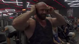 2&egrave;me jour au Brazil Entra&icirc;nement de PECS at Ironberg Gym
