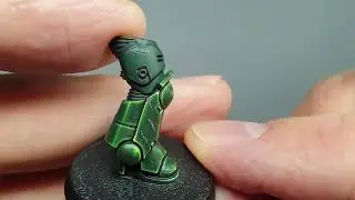 How to paint battle damage on miniatures