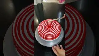 strawberry birthday cake decoration #cakeideas #strawberrycake #birthdaycake #ytshorts #youtubeshort